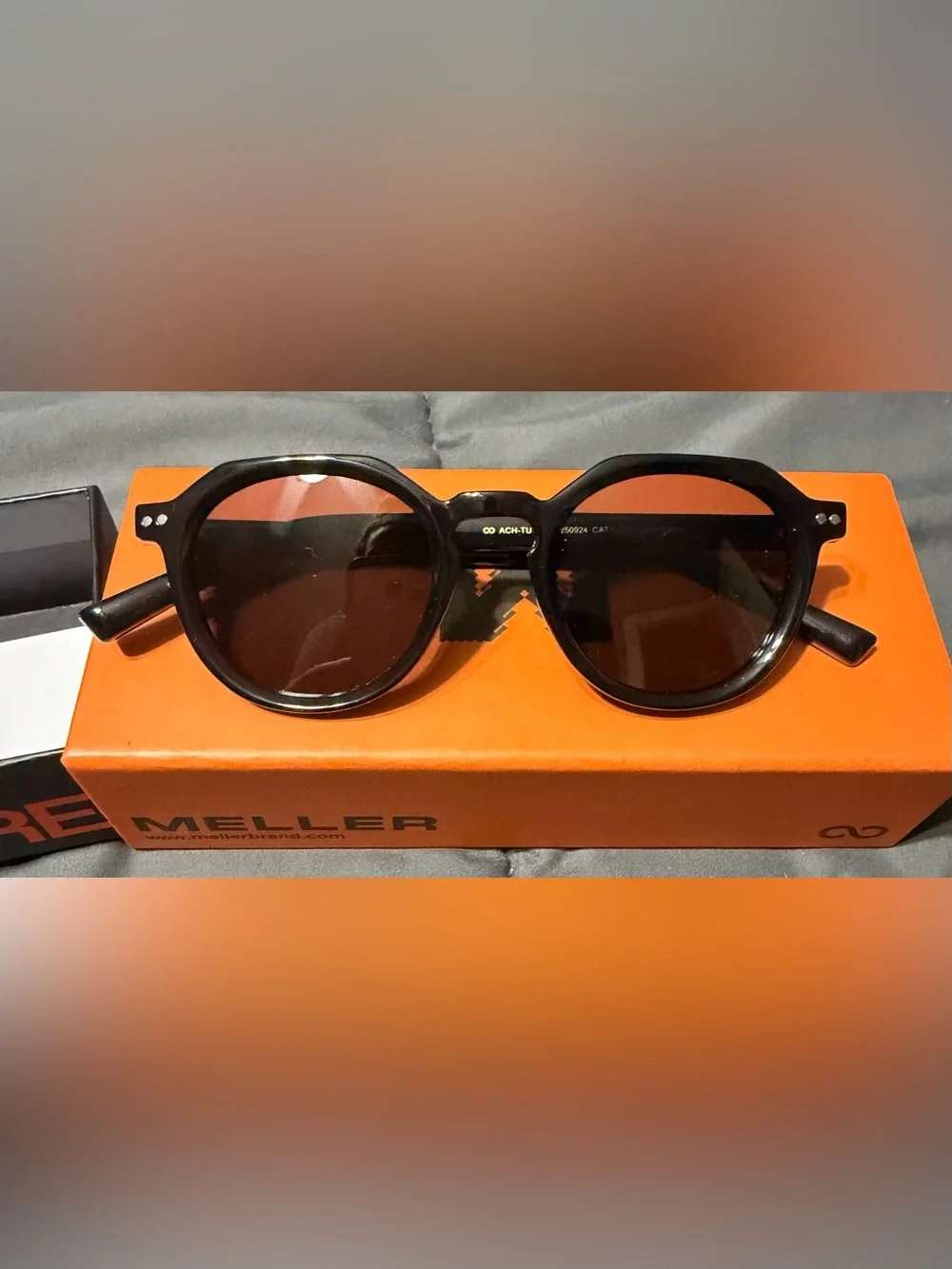 Meller Black Round Women’s Sunglasses - Timeless UV Protection